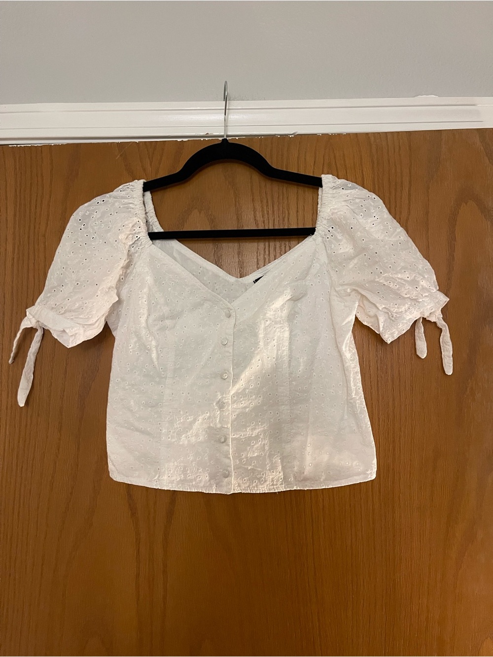 Express White Eyelet Puff Sleeve Button-Down Blouse
